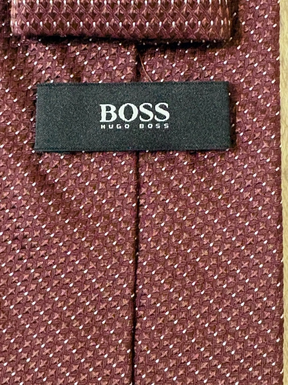 BOSS Hugo Boss Men's Silk Micro Pattern Necktie Burgundy Wine